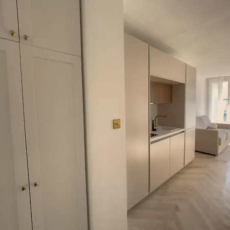 Superbe Etoile, Clim, Centre, Parking Apartment